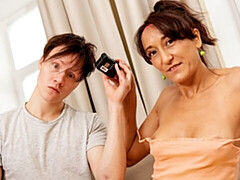 Bruinharig, Hondjeshouding, Hardcore, Rijpe lesbienne