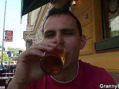 美人, ブロンド, フェラチオ, エロ熟女, イマラチオ, 手コキする, 淫乱熟女, 母
