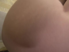 Aziatisch, Badkamer, Pijpbeurt, Sperma in mond, Sperma shot, Japaans, Likken, Moeder die ik wil neuken