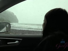 Leie, Braunhaarige, Fingern, Orgasmus, Pov, Öffentlich, Muschi, Titten