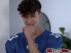 18 ans, Gros cul, Grosse bite, Queue, Rugueux, Tatouage, Adolescente, Nénés