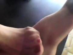 Bruinharig, Voeten fetish, Nylonstof, Alleen