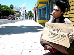 Gros cul, Grosse bite, Sucer une bite, Brunette brune, En levrette