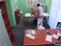 Culo, Tetas grandes, Mamada, Corridas, Estilo perrito, Corridas faciales, Lamidas, Uniforme