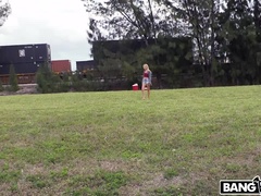 Rubia, Mamada, Autobús, Estilo perrito, Sexo duro, Montar, Tragarse, Tetas
