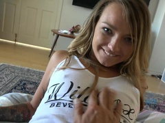 Leie, Blasen, Fussjob, Freundin, Handjob, Pov, Abendanzug, Titten