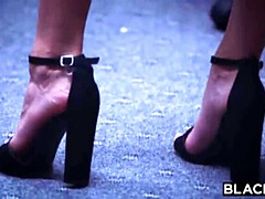 Минет, Брюнетки, Кончили внутрь, Сперма на лице, Межрасовый секс, Сквиртинг, Втроем, Сиськи