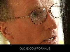 Sucer une bite, Brunette brune, Queue, En levrette, Hd, Hongroise, Léchez, Nénés