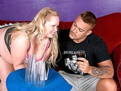 素人, ぽっちゃり, デカ尻, デカチン, デカパイ, ブロンド, フェラチオ, 淫乱熟女