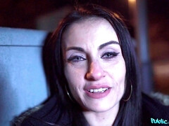 お尻, 美女, デカパイ, 淫乱熟女, 公共, タトゥー, オッパイの, 濡れ