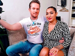 Enthousiasteling, Bruinharig, Handbeurt, Ondergoed, Moeder die ik wil neuken, Gezichtspunt, Geschoren, Tatoeage