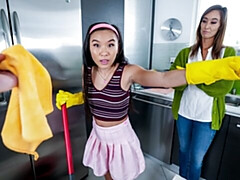Asiatisch, Grosser arsch, Grosser schwanz, Blasen, Hundestellung, Natürlichen titten, Pov, Jungendliche (18+)