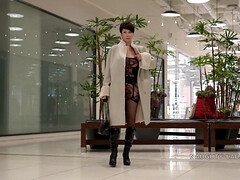 18 jaar, Enthousiasteling, Blond, Bruinharig, Flashing, Ondergoed, Tiener, Tieten likken