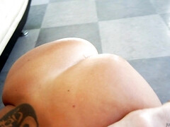 アナル, デカ尻, デカパイ, フェラチオ, 茶髪の, 中出し, ハードコア, ポルノスター