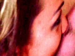 Grosser schwanz, Grosse titten, Braunhaarige, Spermaladung, Doppelpenetration, Nackt, Vintage, Nass