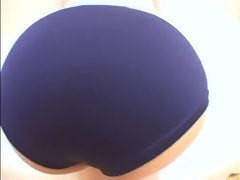 Большие сиськи, Женское доминирование, Фут фетиш, Японки