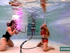 18 años, Tetas grandes, Rubia, Hd, Húngaro, Hermanas, Adolescente, Bajo el agua