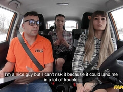 Amateur, Cul, Européenne, 2 femmes 1 homme, Chatte, Jupe, Chaussettes, Plan cul à trois