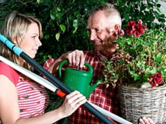 Grosser arsch, Grosse titten, Blondine, Blasen, Handjob, Lecken, Natürlichen titten, Im freien