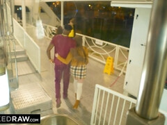 18, フェラチオ, 茶髪の, チン, ハードコア, 異人種間, 下着, 馬乗り