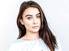 Gros cul, Grosse bite, Sucer une bite, Brunette brune, Seins naturels, Pov, Adolescente, Nénés