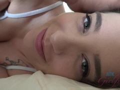 Leie, Besamung, Fussjob, Handjob, Muschi, Rasiert, Abendanzug, Entkleiden