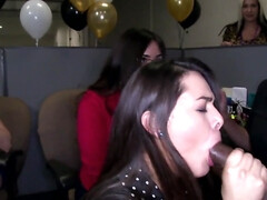 Enthousiasteling, Blond, Pijpbeurt, Sperma in mond, Latijnse vrouw, Moeder die ik wil neuken, Sperma, Trio