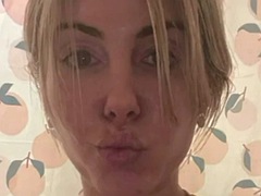 Amateur, Chica, Tetas grandes, Rubia, Masaje, Solo, Tetas