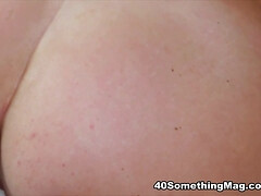 Grosser arsch, Braunhaarige, Kehlenfick, Frau, Masturbation, Milf, Muschi, Spielzeuge