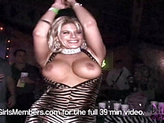 Striking date's upskirt porn