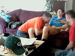 2 dudes entice dude
