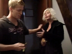 Enthousiasteling, Grote lul, Grote mammen, Pijpbeurt, Lul, Hardcore, Hd, Rijpe lesbienne