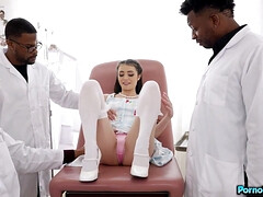 Negro, Mamada, Morena, Grupo, Interracial, Pequeña, Afeitado, Medias largas