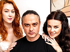 18 ans, Gros cul, Grosse bite, Gros seins, Sucer une bite, En levrette, Maigrichonne, Adolescente