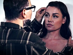 Grosser arsch, Blasen, Braunhaarige, Hundestellung, Domination, Kleid, Küssen, Milf