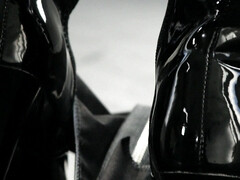 Derrière les coulisses, Gros seins, Talons, Piercing, Chatte, Douche, Nénés, Mouillée