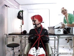 Fesselspiele, Braunhaarige, Hd, Erniedrigung, Öffentlich, Sklave, Schlampe, Titten