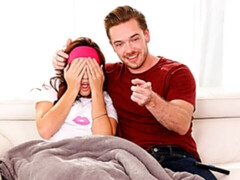 Arsch, Grosser arsch, Blasen, Braunhaarige, Hundestellung, Handjob, Küssen, Titten