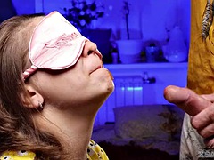 Leie, Blasen, Cfnm, Aufs gesicht abspritzen, Hardcore, Milf, Stiefmutter, Überraschung