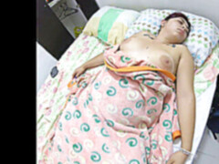 18 jaar, Enthousiasteling, Pijpbeurt, Universiteit, Sperma, Vuisten, Groepseks, Klein