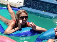 Большая жопа, Минет, Член, Секс без цензуры, Оргии, На природе, Киски, Шлюха