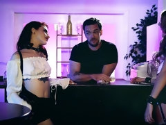 お尻, フェラチオ, 茶髪の, バック, 女 人男 人, 手コキする, 三人, オッパイの