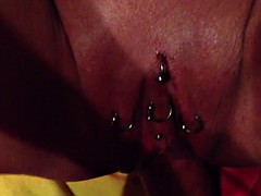 Grosse bite, Piercing, Maigrichonne, Tatouage, Nénés