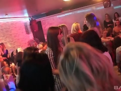 Blondine, Europäisch, Brille, Gruppe, Interrassisch, Lingerie, Realität, Tätowierung