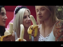 Rubia, Morena, Grupo, Hd, Lesbiana, Al aire libre, Fiesta, Público