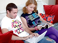 Amateur, Culo grande, Mamada, Estilo perrito, Tetas naturales, Cabello corto, Adolescente, Tetas