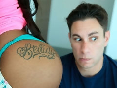 Grosse titten, Blasen, Braunhaarige, Hundestellung, Handjob, Muschi, Rasiert, Entkleiden