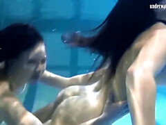 デカ尻, デカパイ, フェティッシュ, 彼女, Hd, 小柄, プール, 水中