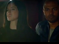 Brunette brune, Célébrité, Interracial, Nénés