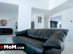 Mamada, Madura, Semen en la boca, Hd, Maduro, Perforación, Pov, Madrastra